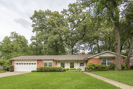 2nd image of 2314 Fleetwood Dr
