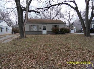 1808 SW Green Acres Ave, Topeka, KS 66604