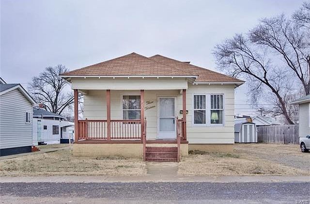1st image of 313 Grand Ave