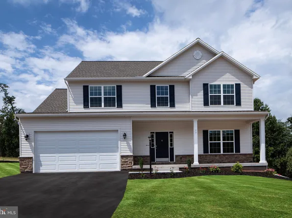 125 Red Maple Dr, Etters, PA 17319
