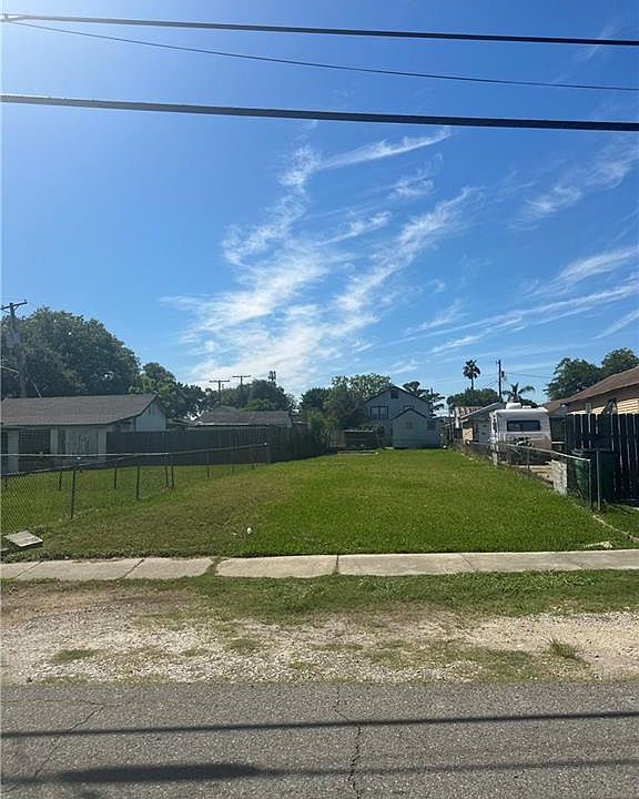 2nd image of 768 Avenue D