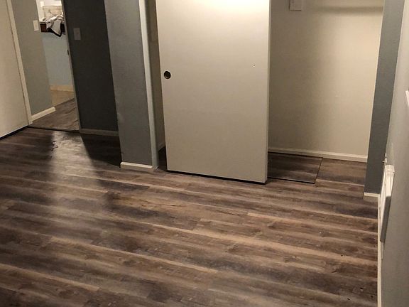 Second bedroom.