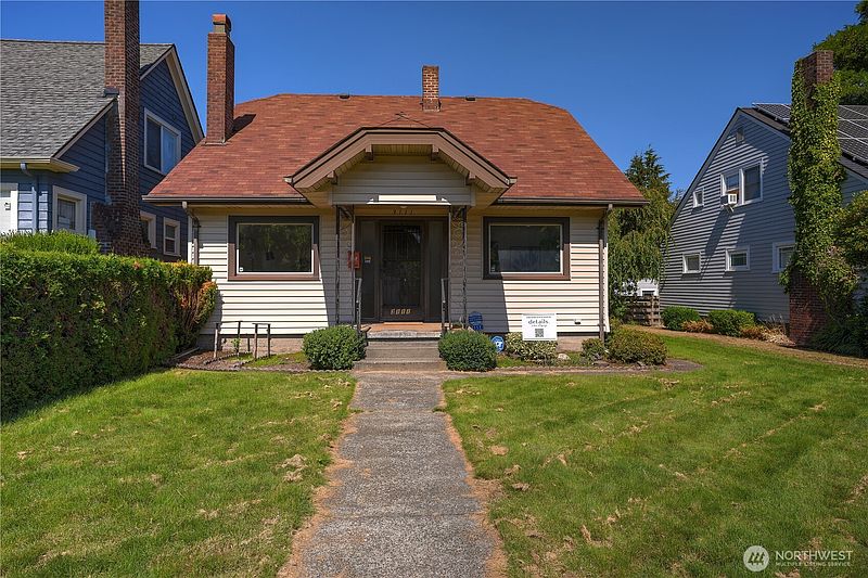 2nd image of 3111 N 11th Street