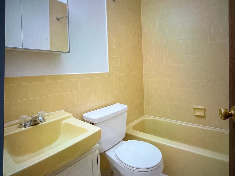 Bathroom - Main