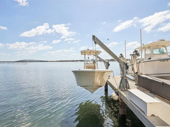 2201 Brickell Ave APT 77, Miami, FL 33129