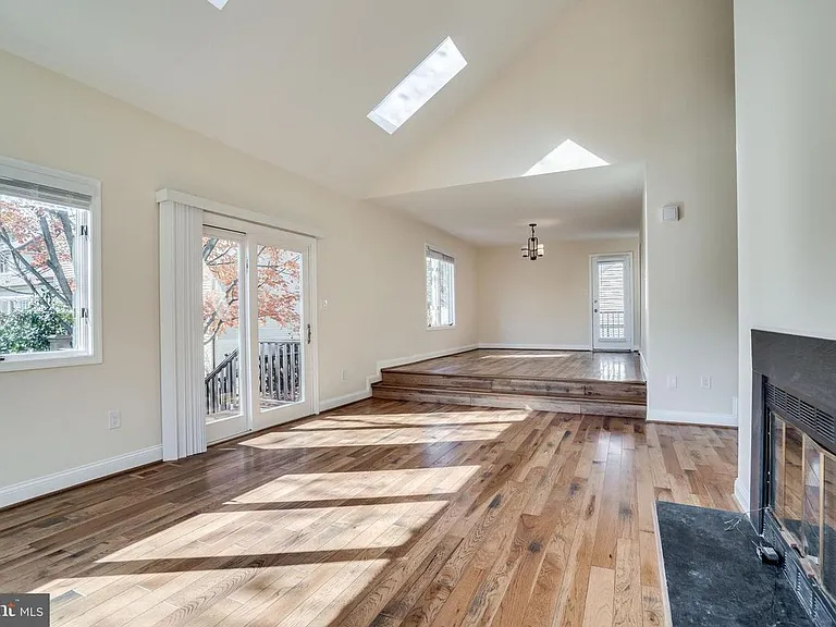6505 Gretna Green Way — Photo 12