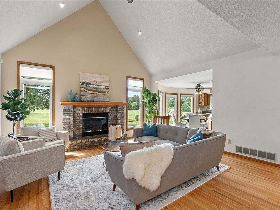2718 Glenwood Dr, Des Moines, IA 50321 Zillow
