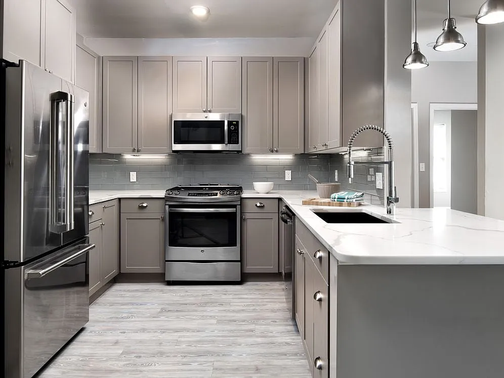Kitchen - Avalon at Chestnut Hill