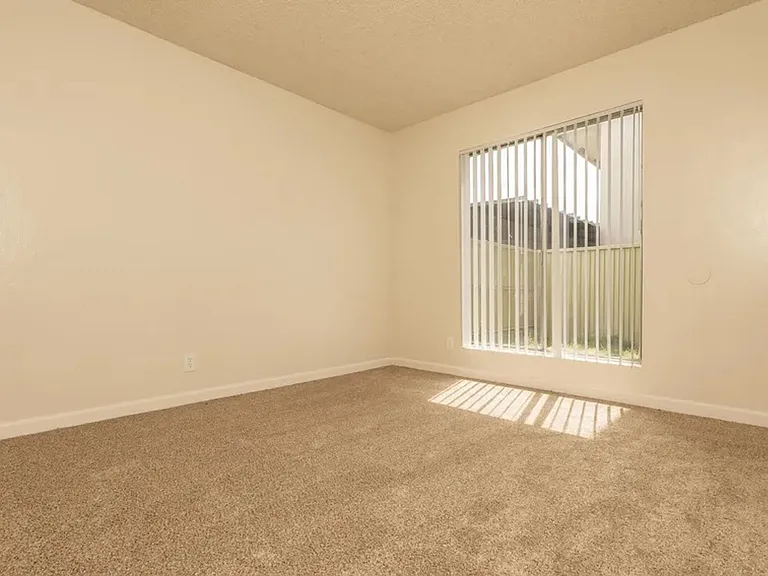 Sierra View — Photo 8