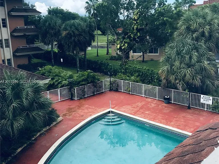 17600 NW 68th Ave #B3006 — Photo 18