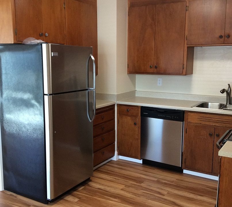 1st image of 1530 Boston Ct #112