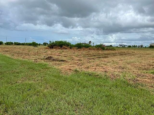 2nd image of 1240 Highway 87