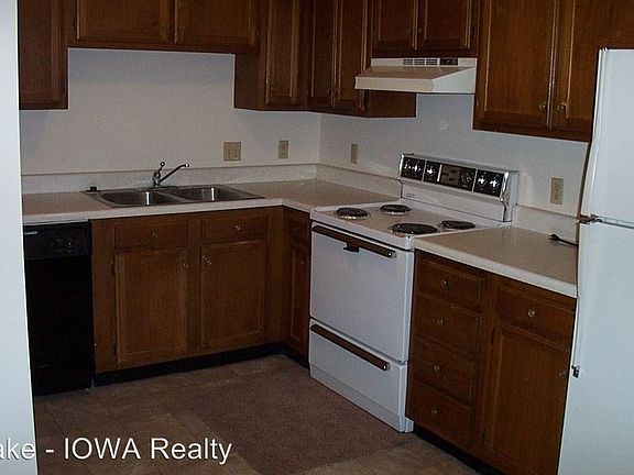 3rd image of 705 12th Ave N APT 6