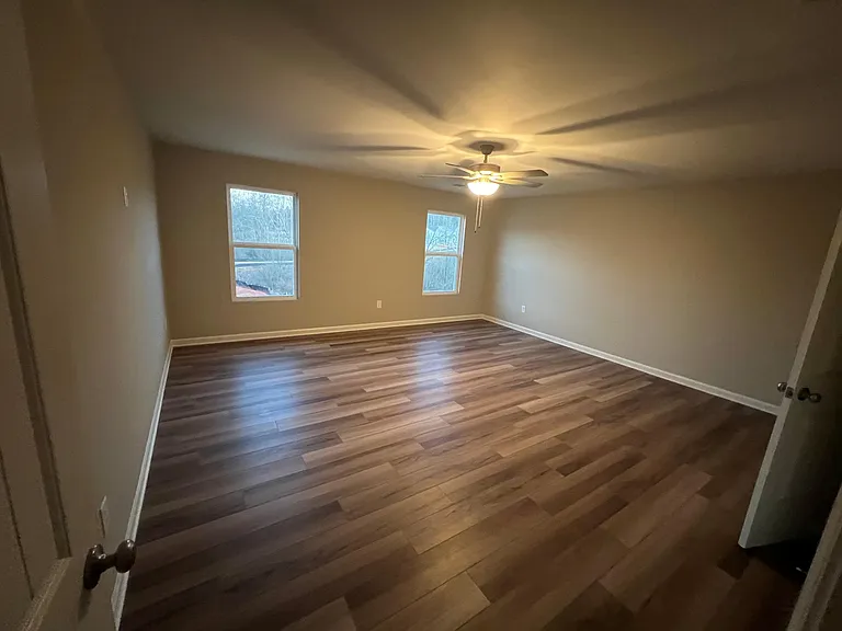 335 Port Way — Photo 13