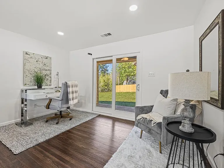 1809 Shepheard Dr — Photo 9