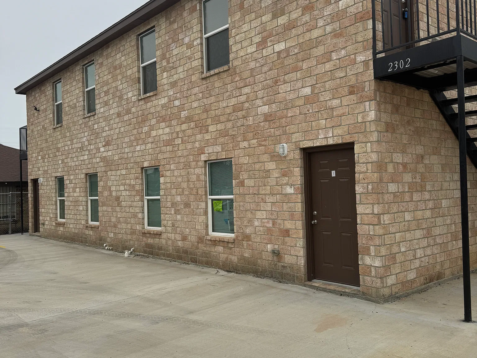 2 bed, 841 sqft, $950 — Photo 2