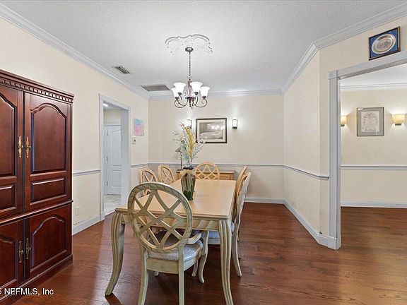 5th image of 197 Birchwood Dr