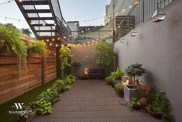 Sold by Warburg | media 15