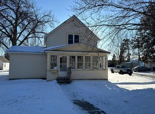 4 Riverside Ave NE, Melrose, MN 56352