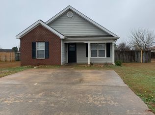 411 Wynfield Ln, Bonaire, GA