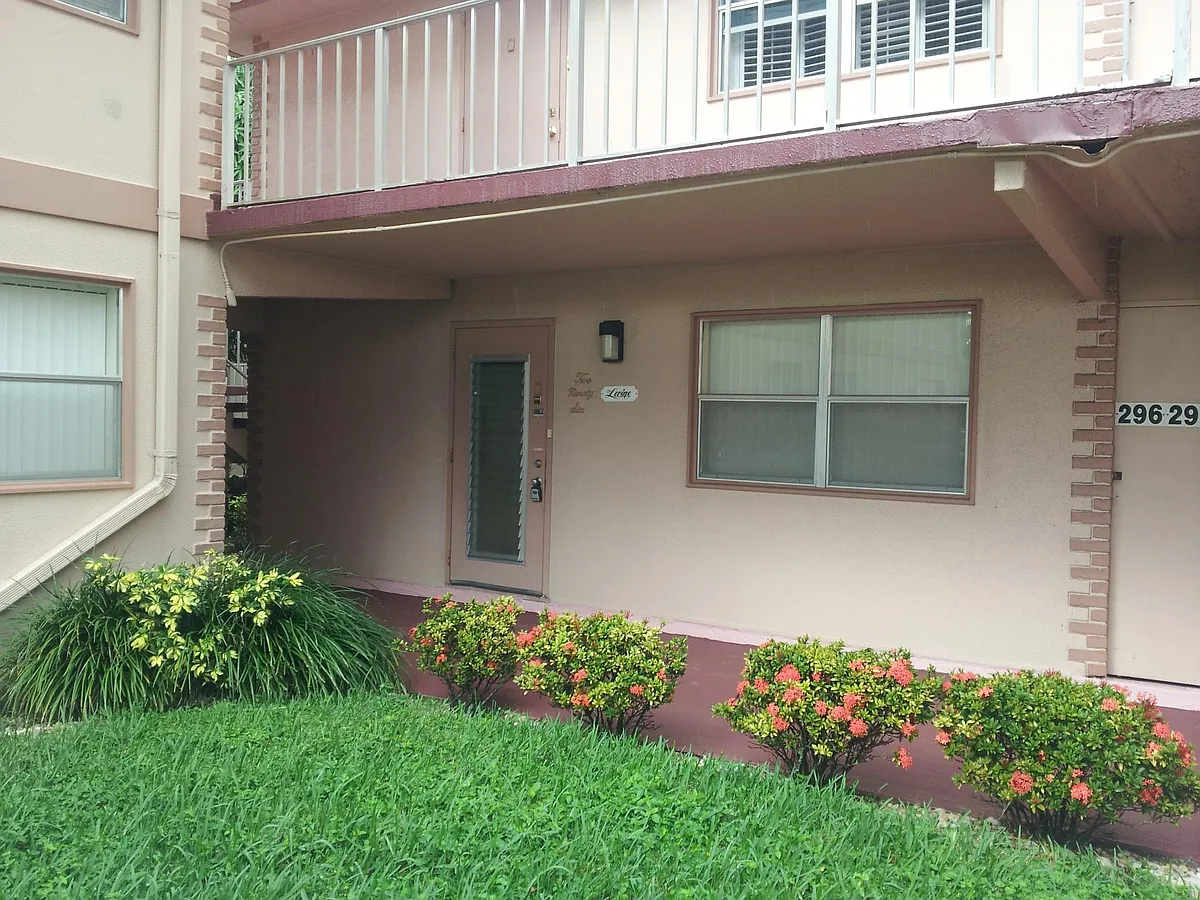 Unit Front Entrance - 296 Brittany Ave #G
