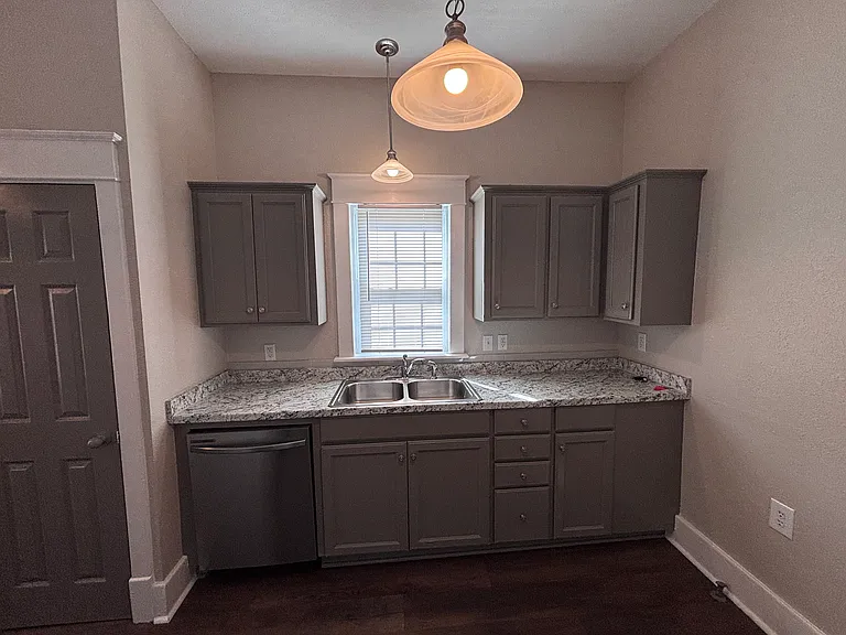 317 E Patti Page Blvd — Photo 27