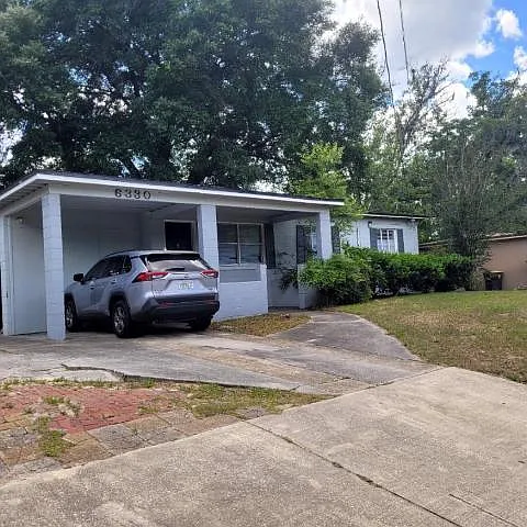 6330 Wilson Blvd