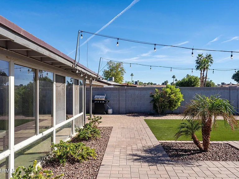 1211 W Palomino Dr — Photo 33