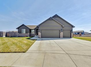 3472 E Hickam Ct, Derby, KS 67037