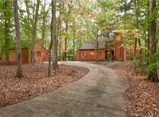 600 Boyce Rd, Charlotte, NC 28211