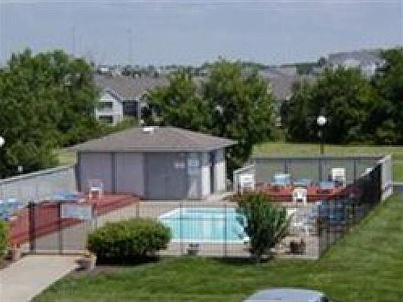 Great Pool w/ sundecks