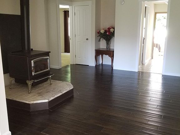 Entry with Propane Fired Stove
