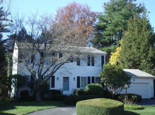 215 Merrymount Dr, Warwick, RI 02888