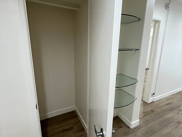 1331 Roxbury Dr #2 — Photo 3