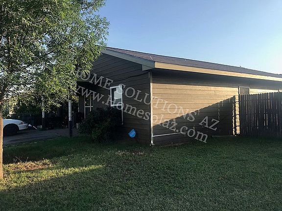 2nd image of 10 Grant Gill Ln
