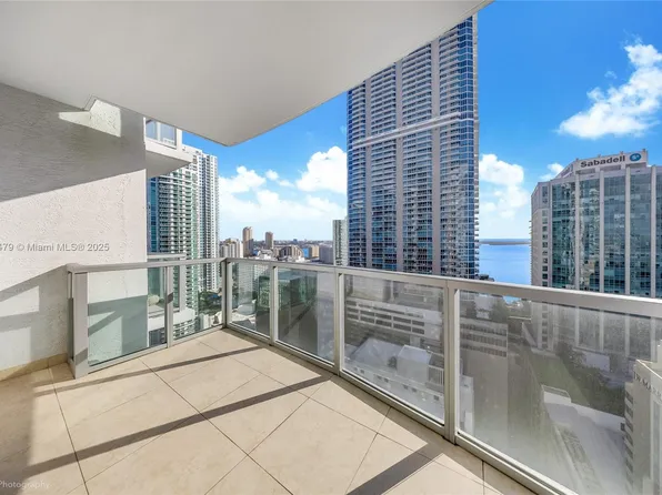 1060 Brickell Ave APT 2805, Miami, FL 33131