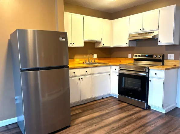 106 Goff St #4, Auburn, ME 04210