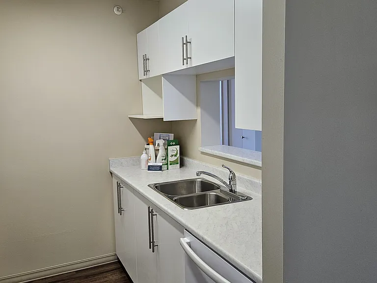 3433 Crowley Dr — Photo 36