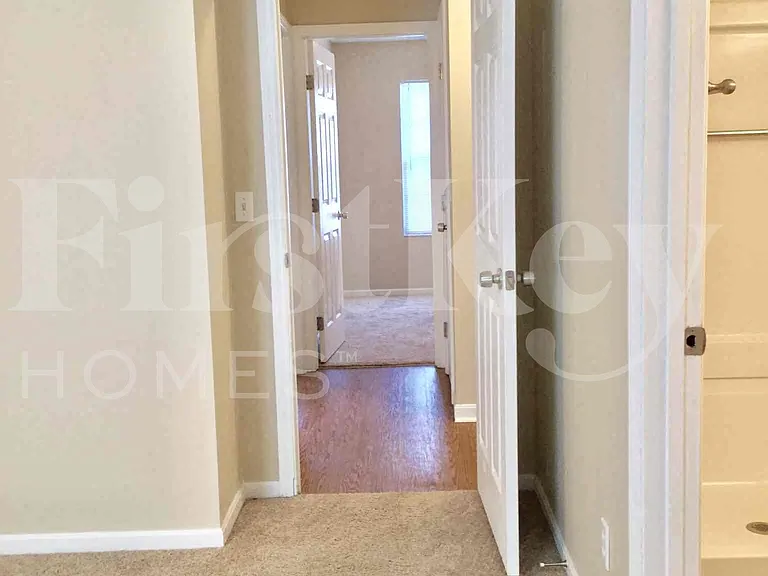 687 Bobolink Ct — Photo 18