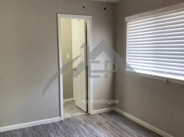207 E Hurd St APT 3, Edmond, OK 73034