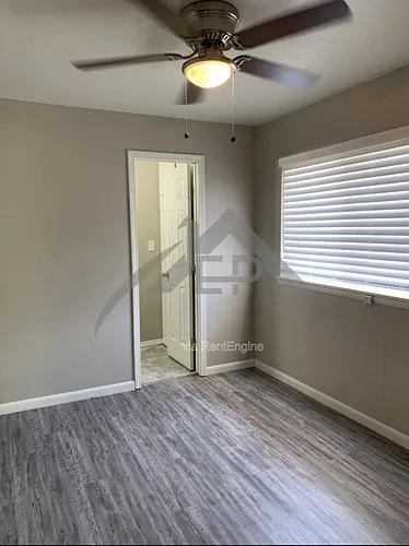 207 E Hurd St #3 Photo 1