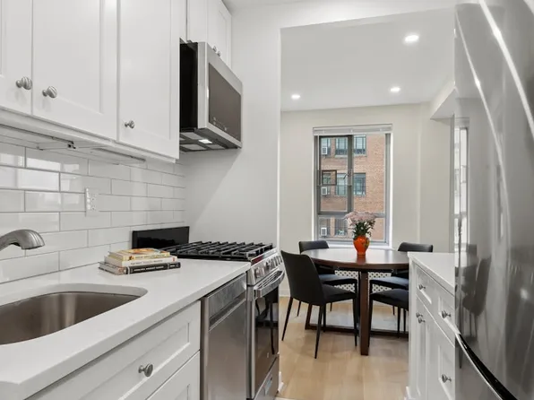 130 8th Avenue image 4 of 12