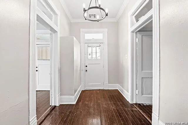 3 bed, 2.0 bath, 1174 sqft, $2,000 — Photo 3