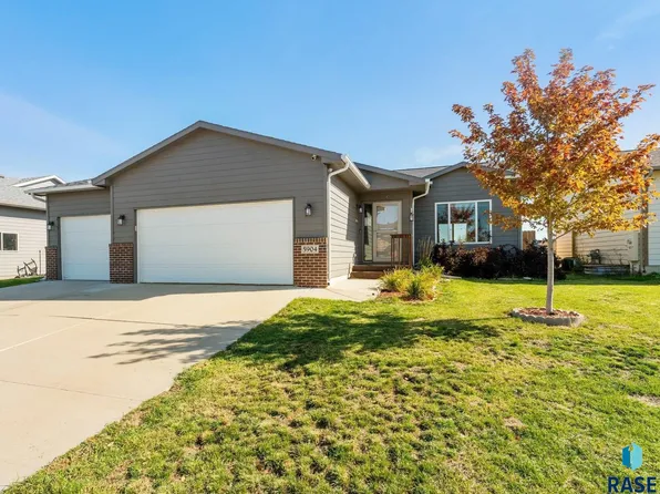 5904 N Sand Ave, Sioux Falls, SD 57104