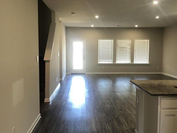 3rd image of 13290 Fowler Dr