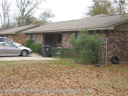 1st image of 1113 Hickory Dr #B