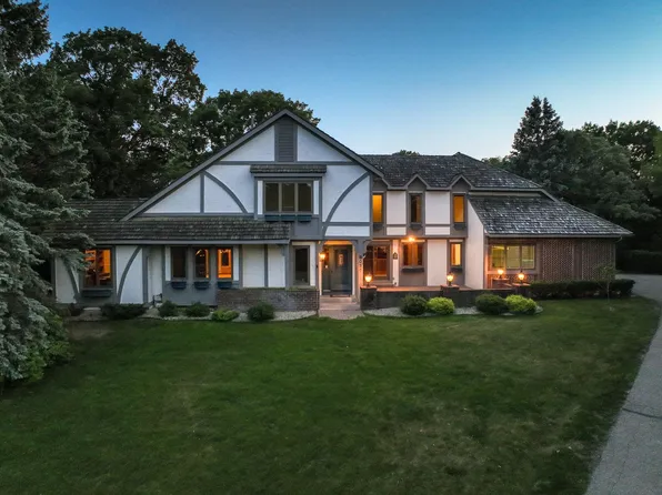 8030 133rd St W, Apple Valley, MN 55124