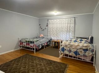 12 General Karge Ct FLOOR 1, Elizabeth, NJ 07202
