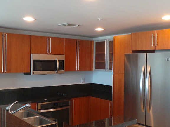 5th image of 610 Clematis St APT 616