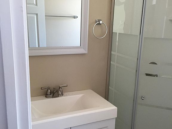 5th image of 5137 Waterman Blvd APT 1